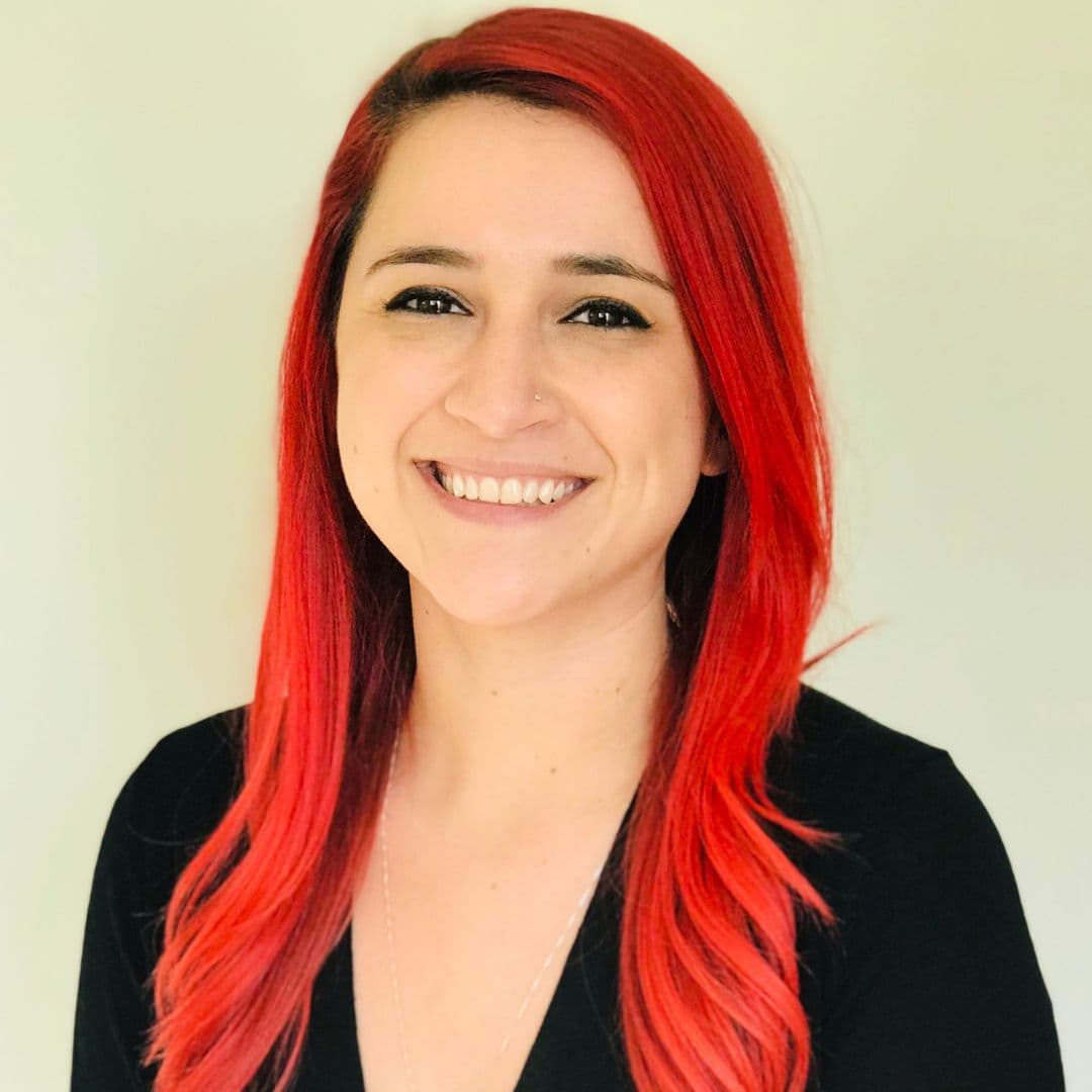 Dez Valdez LCSW is a ketamine therapist in Oakland, California collaborating with Isha Health